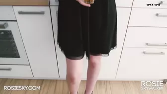 RosieSkye_Cumming in my Panties and Pull them up before Birthday Party