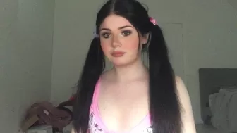 Maddy aka babymaddyxo  live rubbing  petite student performance 2022 webcam