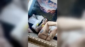 stellaraee  naughty slut fucks pussy