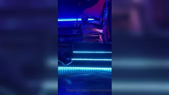 mistressiside  hot web hole wants sex in an online broadcast