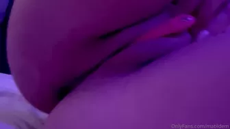 matildem  beautiful woman in black clearly jerks off her vagina