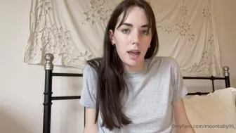 Faye aka moonbaby96 cum show in mouth and tearing games