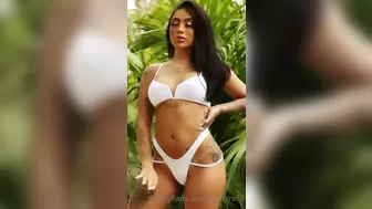 mcmirella slut female fucks both holes