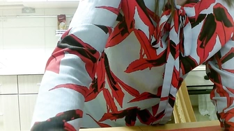 SpartakCHemp Показала свою задницу перед камерой