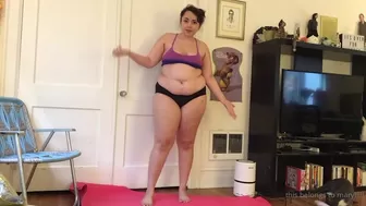 chubbychiquita Busty blonde masturbating with sex toys