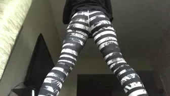 kikAlison Rey with a toy in the ass