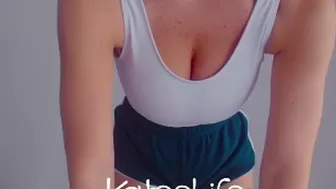 ka8eeowen  aka kateelife Cute chick caresses small tits