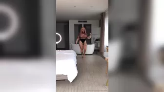 jennifer rabbit Dark haired chick masturbates with sex toy