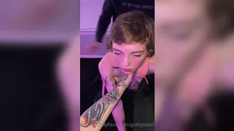 gothjockof onlyfans Hot lady plants hand in anus