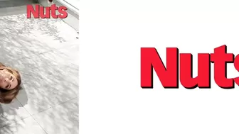 Holly Peers onlyfans Attractive kling shows juicy shapes