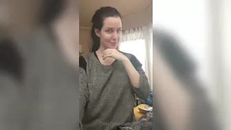 Aella Girl onlyfans bitch cums