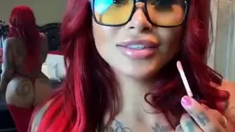 brittanya razavi Black-haired curvy masturbates shaved cunt