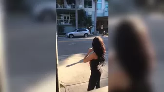 LunaStar Blonde shlendra caresses sex lips