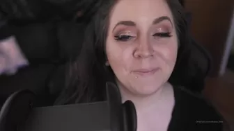 dovey Naughty girl jerks pussy gagged
