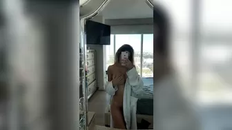 Lynaritaa Golden Rain