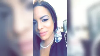 LunaStar Hot babe jerking off pussy