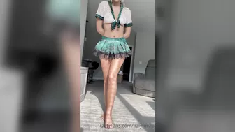 Lia Cattle with massive legs charmingly squeezes pussy