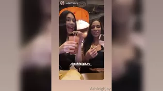 ashleighjay Luxurious lady gently masturbates pussy