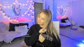 befxckingnice Hot babe masturbates with sex toy