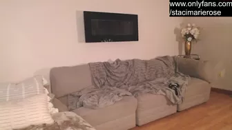 stacimarierose Lustful plump bitch spreads her legs and jerks off her cunt