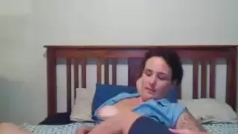 downundercple Cute kralia sits on thick cock