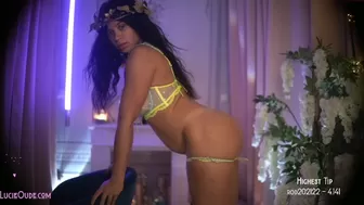 lucieoude_ The chick measures beautiful outfits.