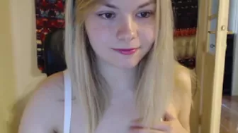 annuska18 Busty beauty fucks her cap