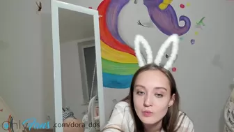 dora_dds Busty blonde caresses shaved pussy