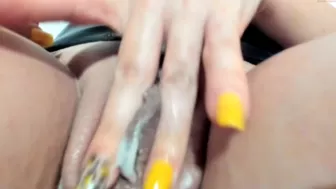 alice696969 Sexy babe undresses on camera