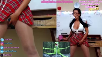 livecleo cute striptease