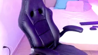 victoria_casas Cute babe licks dildo