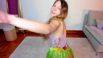 fruitcakebunny shows huge milkings