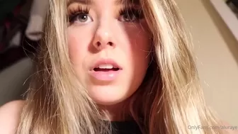 aluraye  Juicy shmara sucks dick