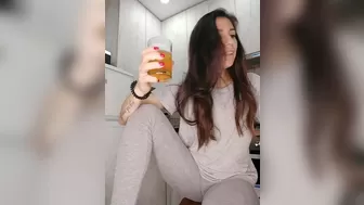 _AlinaSexy_  Hot bitch sucks dildos