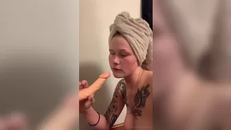 lilixdeanee onlyfans Age babe teases beautiful tits