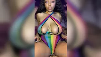 itsvanivixxx onlyfans Sweet blondie fucks with a toy