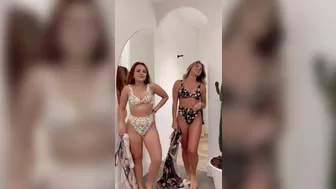 Larissa Manoela onlyfans Beautiful shlendra exposes big tits
