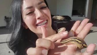 Katrina Jade onlyfans Lustful nipple presses the vagina