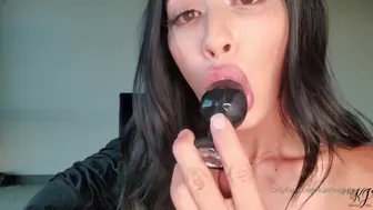 Katrina Jade onlyfans Pretty woman undressed in front of the camera and masturbates in the chair
