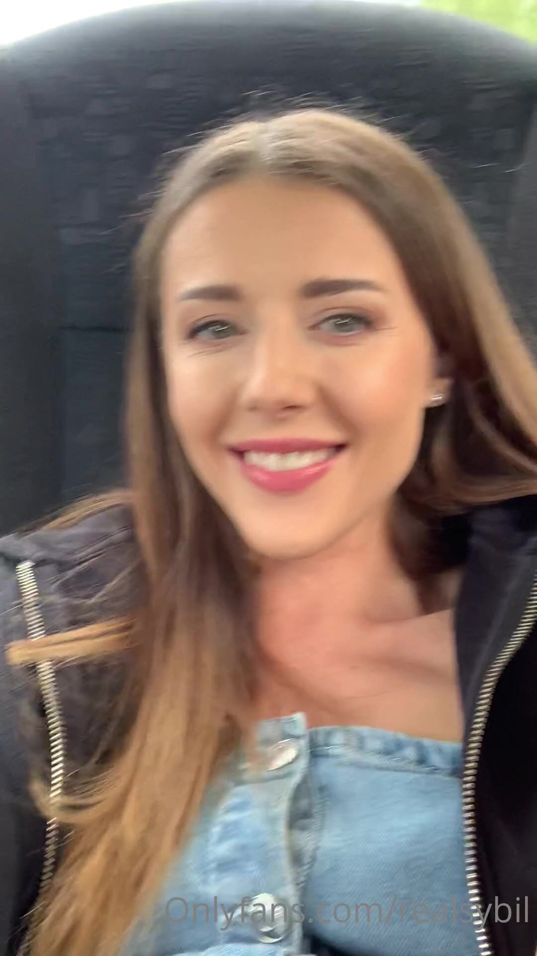 Realsybil onlyfans Pretty hottie fucks herself wxx.wtf