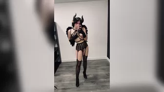 sweetie fox onlyfans frolic while nobody is home