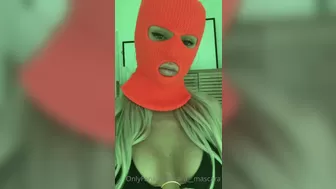 sara__mascara  Hurricane Shmara handles juicy penis scoundrel