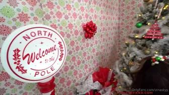 VinaSkyy onlyfans Seductive blonde fucks sex toys