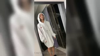 Jasminx onlyfans Busty bitch shows her body