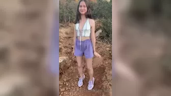 Elfie_cutie onlyfans Vicious bitch tightly stretches her pussy