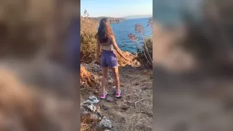 Elfie_cutie onlyfans juicy babe creases her tits