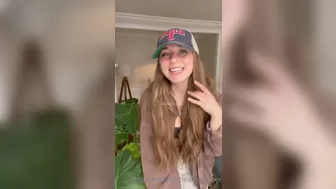 daisydrewuk onlyfans Hurricane Devil furiously cums in pose with crustaceans