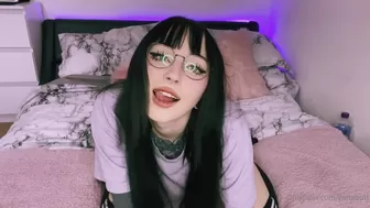 runabutt onlyfans Fluffy bitch with glasses masturbates pussy
