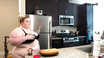 ICING TIT PLAY_queenivybbw_720p