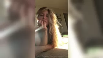 Nicole Aniston Bewitching bitch cums sweetly